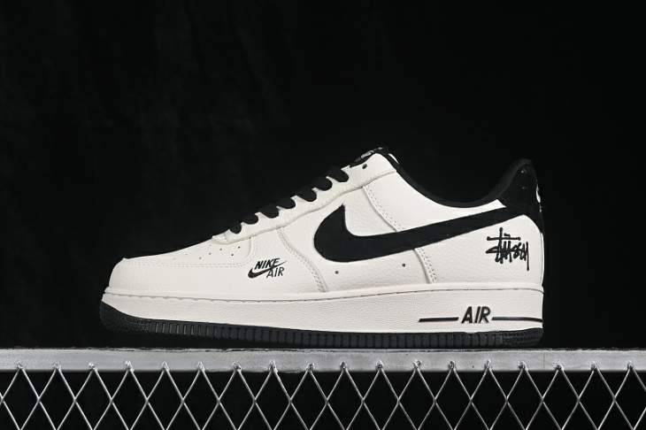 Picture of Air Force 1 _SKUfw23862517783951877fw